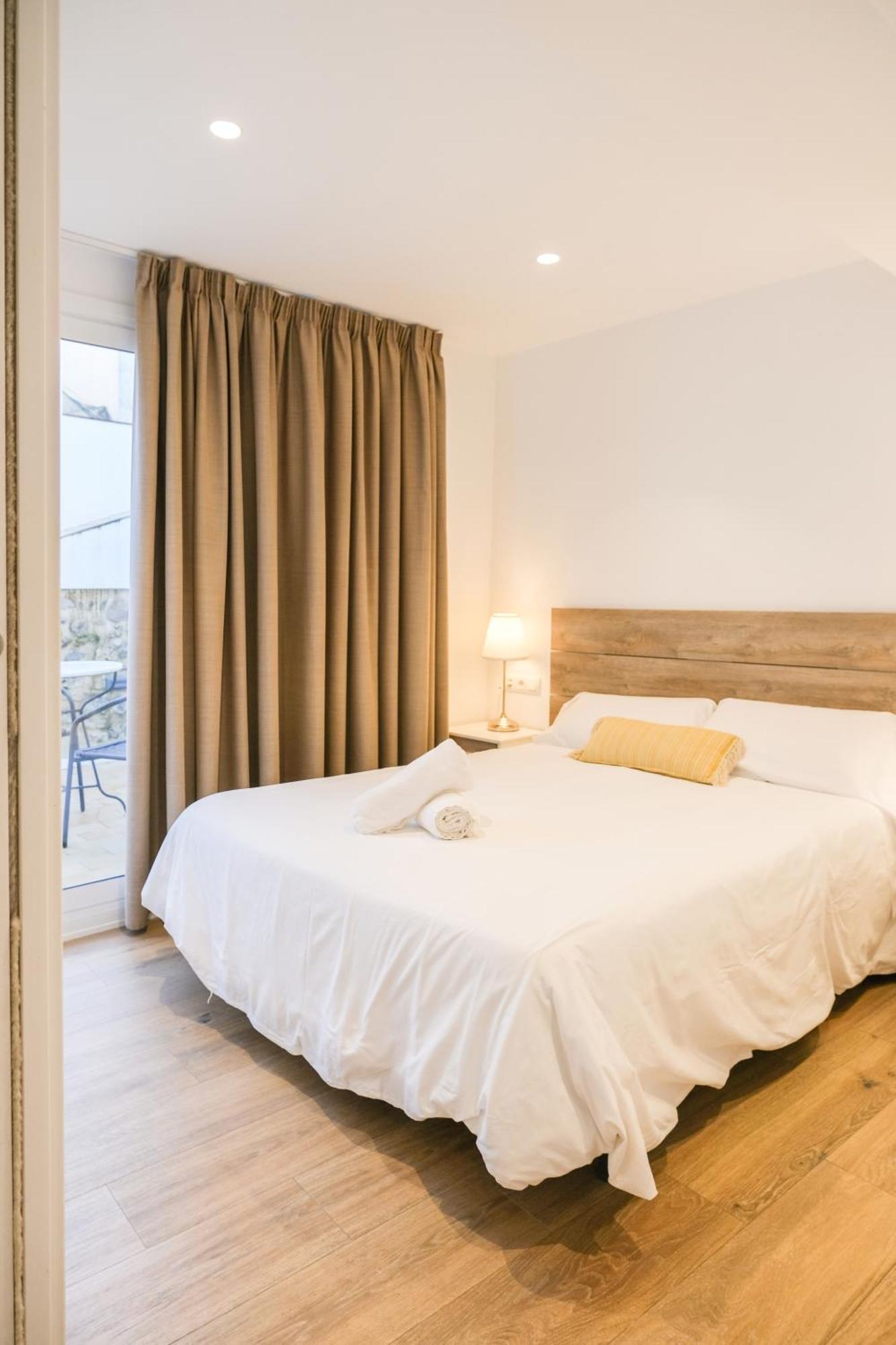 Ganganell Atic Apartamento Con Terraza En Besalú Buitenkant foto