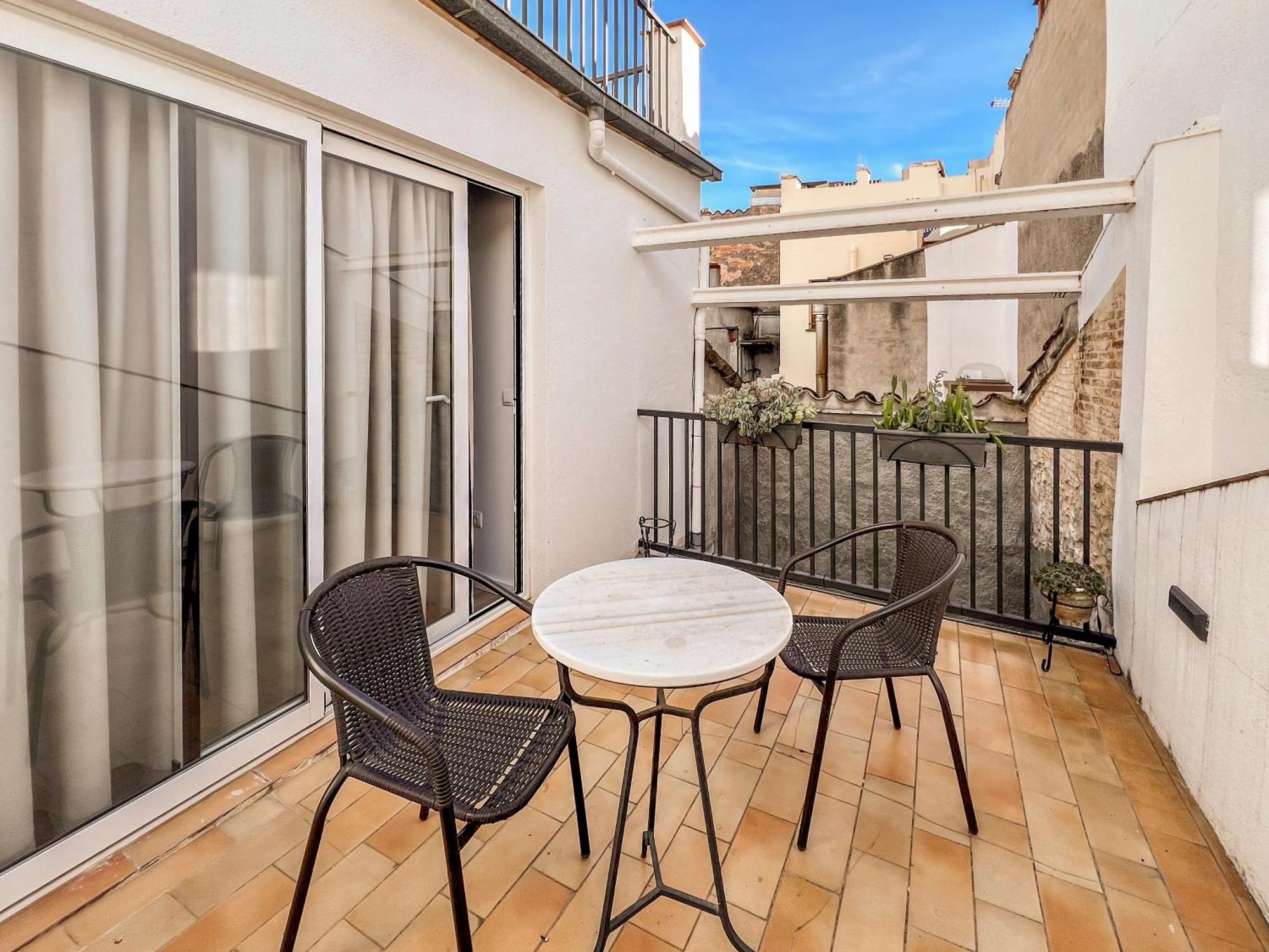 Ganganell Atic Apartamento Con Terraza En Besalú Buitenkant foto